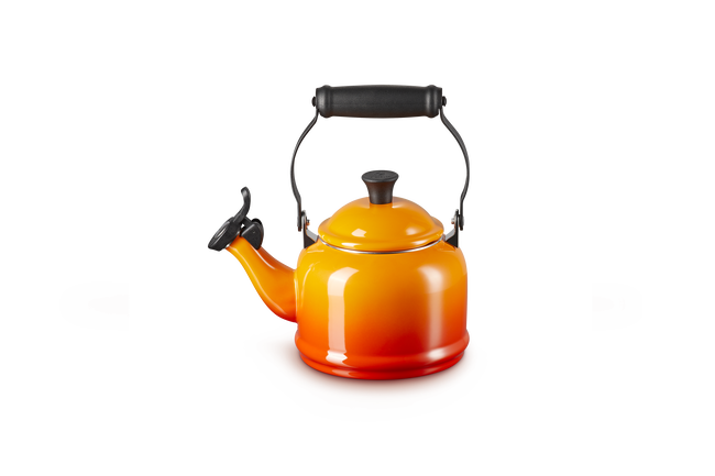 Demi Kettle with Phenolic Knob