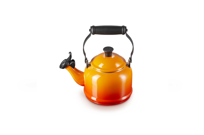 Demi Kettle with Phenolic Knob