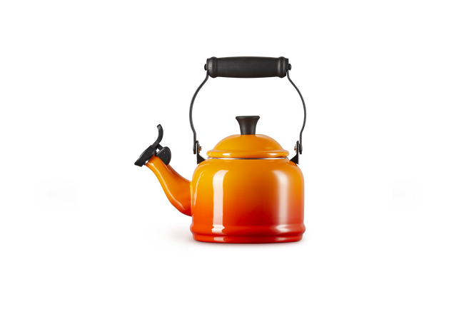 Demi Kettle with Phenolic Knob